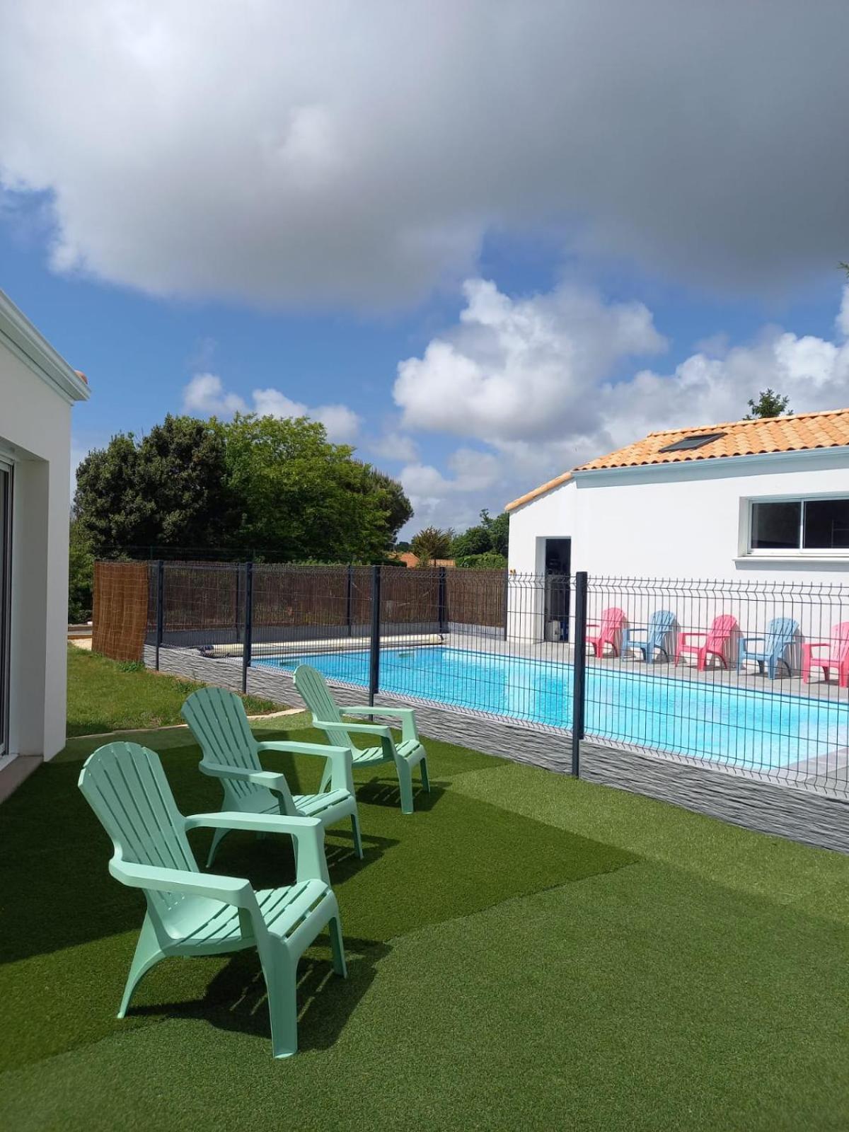 Au Logis Des Muriers Vairé Exterior foto